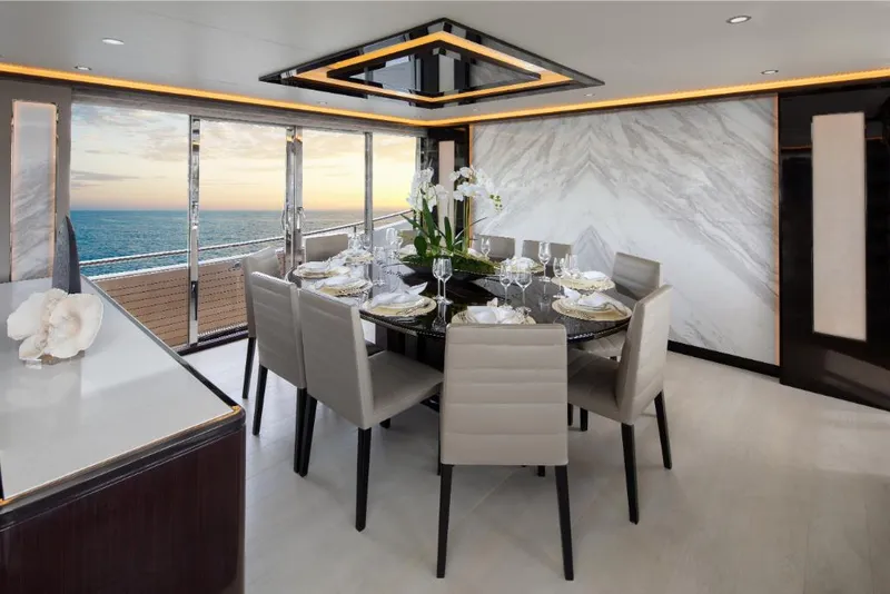 Slide: The Image of Ocean Alexander 37L 2023 - 155