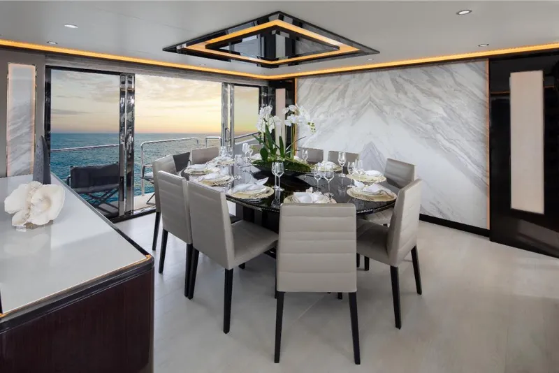 Slide: The Image of Ocean Alexander 37L 2023 - 156