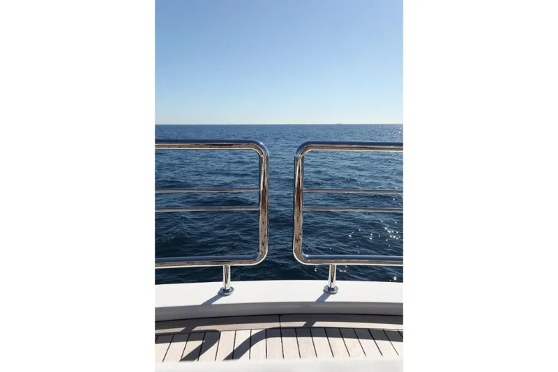 Slide: The Image of Ocean Alexander 37L 2023 - 54