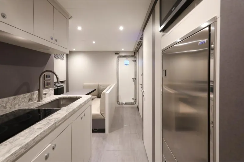 Slide: The Image of Ocean Alexander 37L 2023 - 84