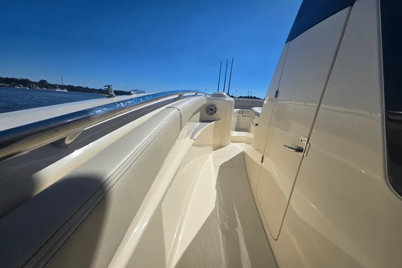Slide: The Image of Scout 288 LXF 2026 - 27