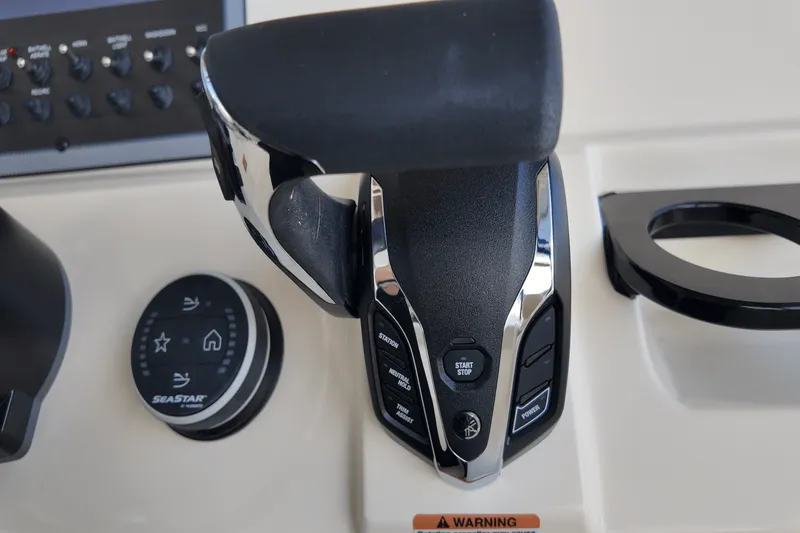 Slide: The Image of Scout 195 Sportfish 2026 - 18