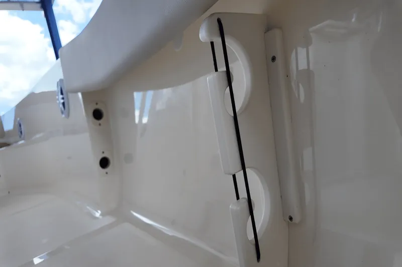 Slide: The Image of Scout 195 Sportfish 2026 - 5