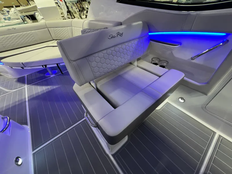 Slide: The Image of Sea Ray Sundancer 320 Outboard 2026 - 12