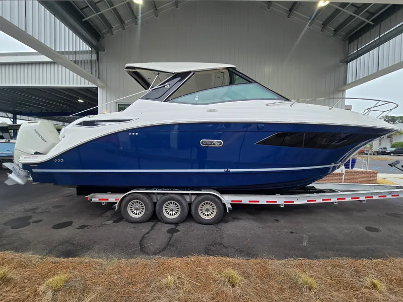 The Image of Sea Ray Sundancer 320 Outboard 2026 - 0