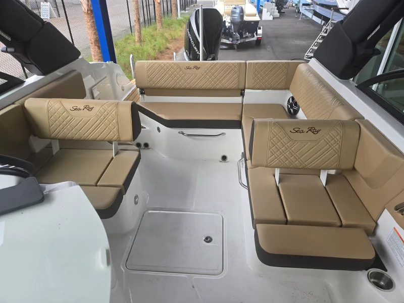 Slide: The Image of Sea Ray SDX 230 Outboard 2026 - 7