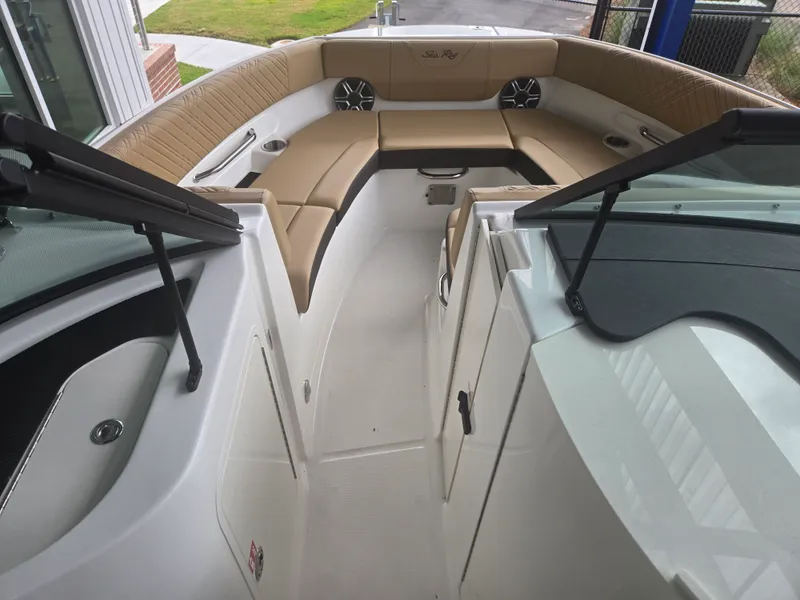 Slide: The Image of Sea Ray SDX 230 Outboard 2026 - 12