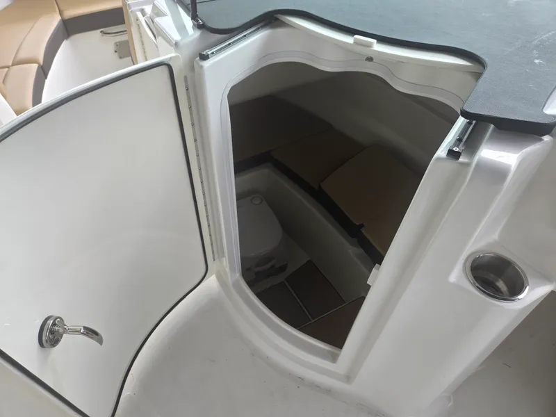 Slide: The Image of Sea Ray SDX 230 Outboard 2026 - 10