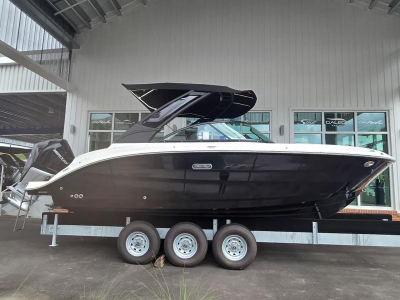 The Image of Sea Ray SDX 230 Outboard 2026 - 0
