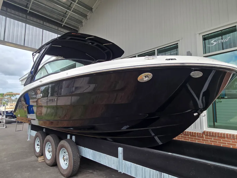 Slide: The Image of Sea Ray SDX 230 Outboard 2026 - 16