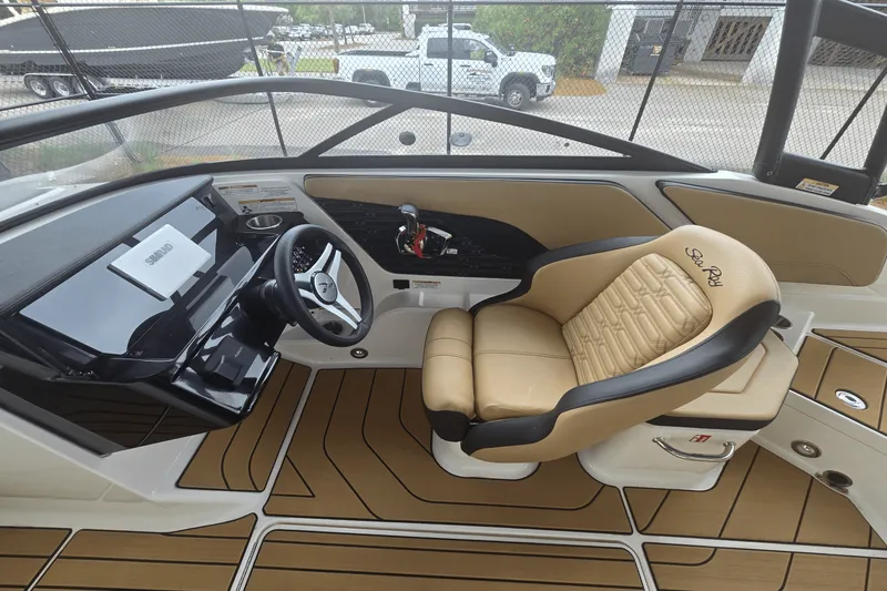Slide: The Image of Sea Ray SPX 210 Outboard 2026 - 11
