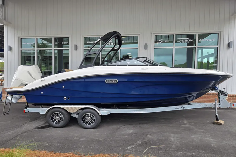 The Image of Sea Ray SPX 210 Outboard 2026 - 0