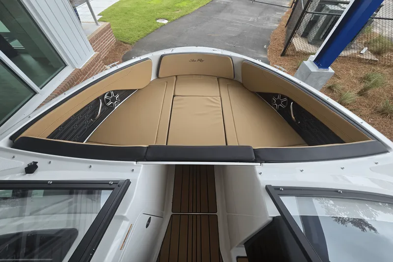 Slide: The Image of Sea Ray SPX 210 Outboard 2026 - 14