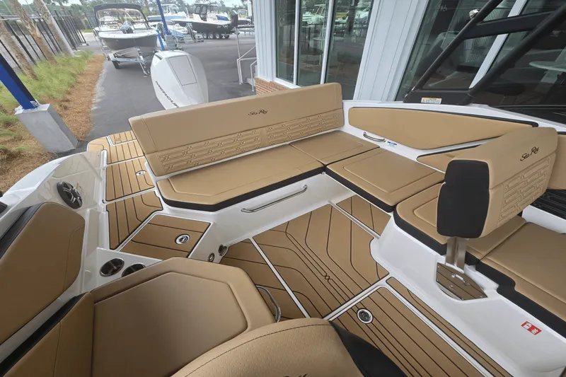 Slide: The Image of Sea Ray SPX 210 Outboard 2026 - 7
