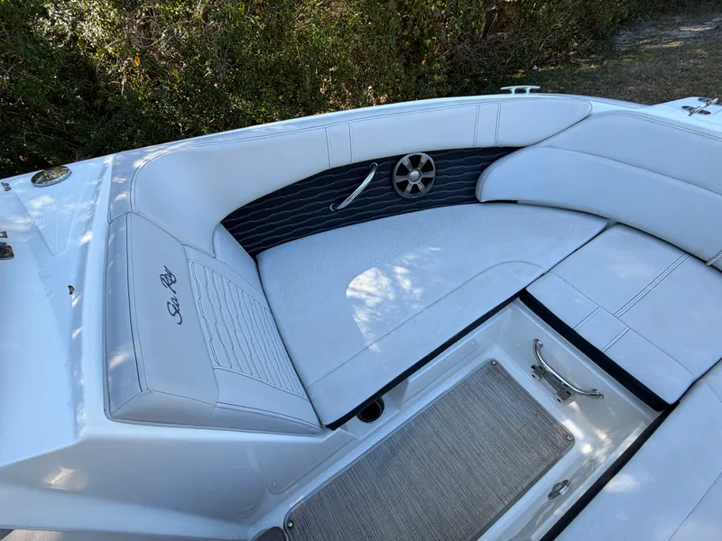 Slide: The Image of Sea Ray 23 SPX 2022 - 18