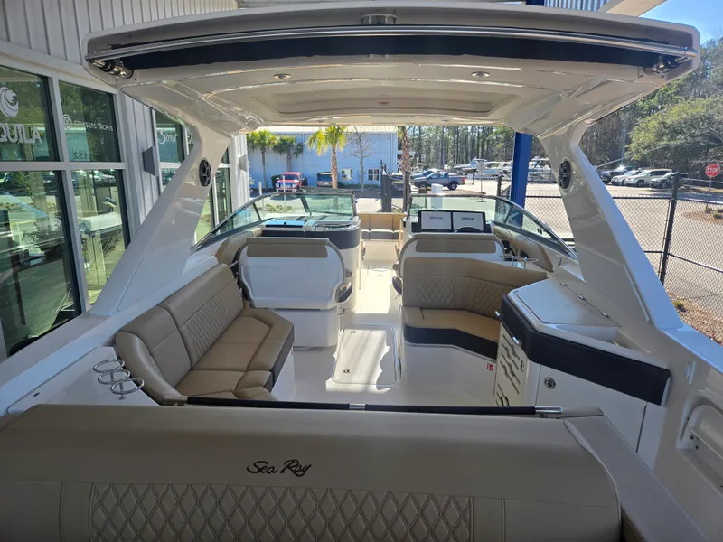 Slide: The Image of Sea Ray SLX 310 Outboard 2026 - 6