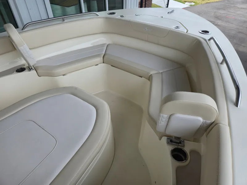 Slide: The Image of Scout 220 XSF 2026 - 14