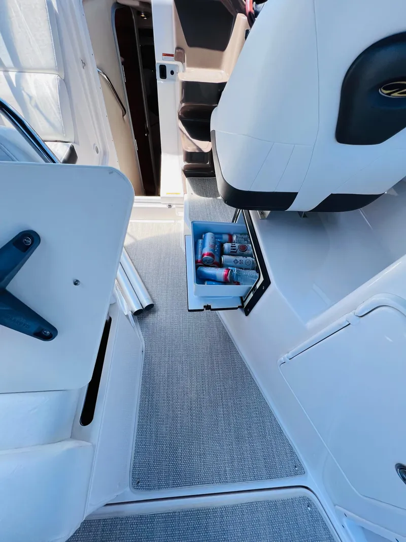 Slide: The Image of Regal 2565 Window Express 2006 - 12