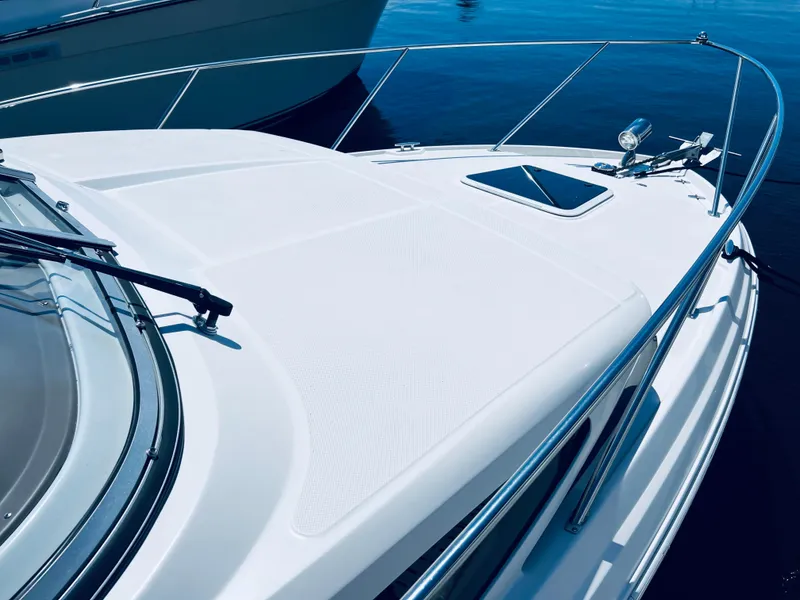 Slide: The Image of Regal 2565 Window Express 2006 - 6