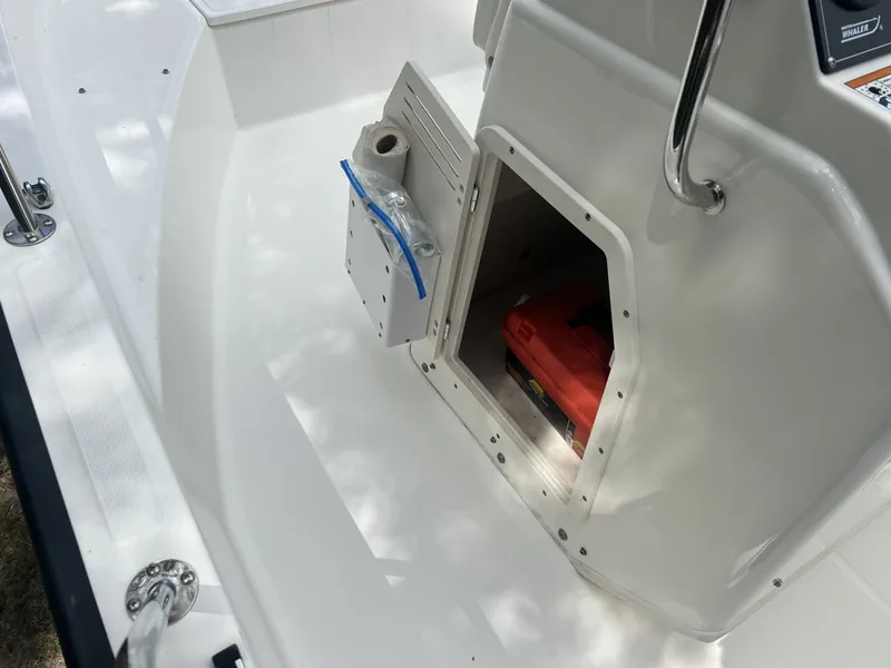 Slide: The Image of Boston Whaler 170 MONTAUK 2016 - 15