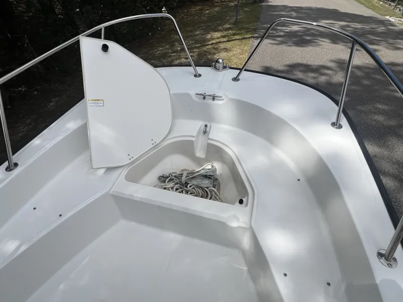 Slide: The Image of Boston Whaler 170 MONTAUK 2016 - 22