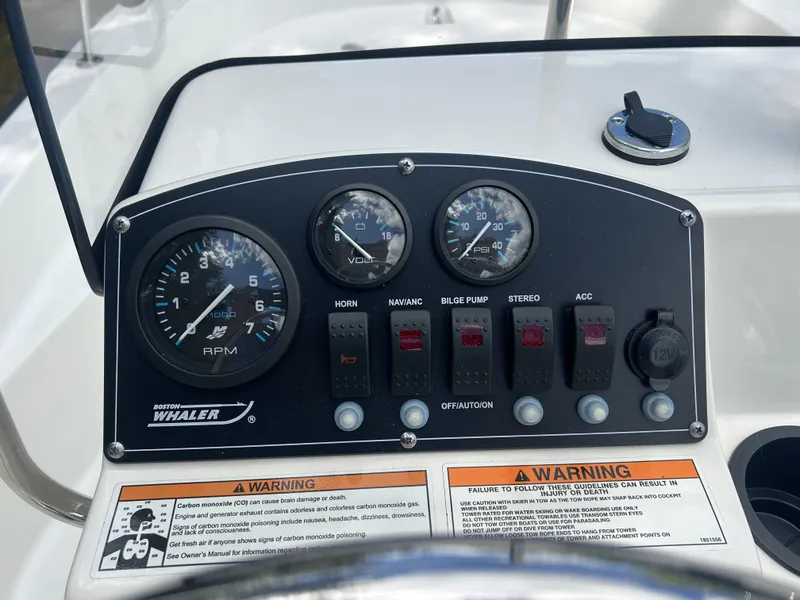 Slide: The Image of Boston Whaler 170 MONTAUK 2016 - 13