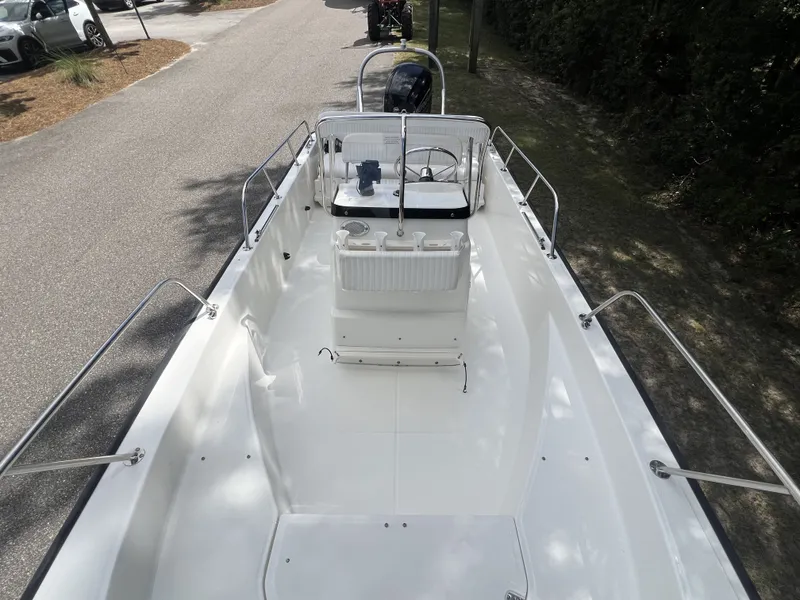 Slide: The Image of Boston Whaler 170 MONTAUK 2016 - 23