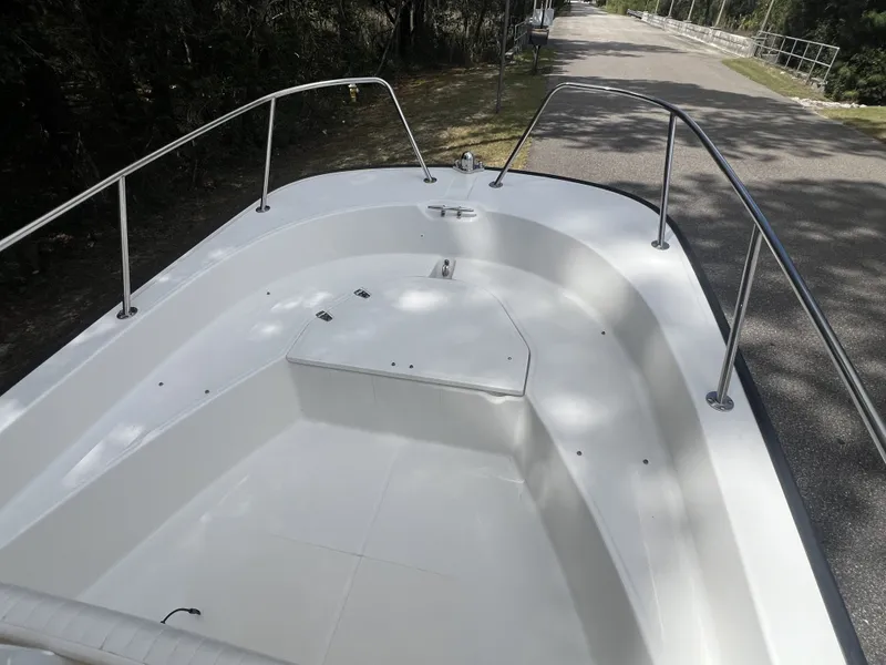 Slide: The Image of Boston Whaler 170 MONTAUK 2016 - 21