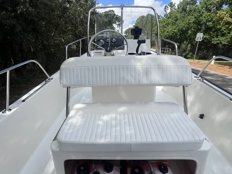 Slide: The Image of Boston Whaler 170 MONTAUK 2016 - 6