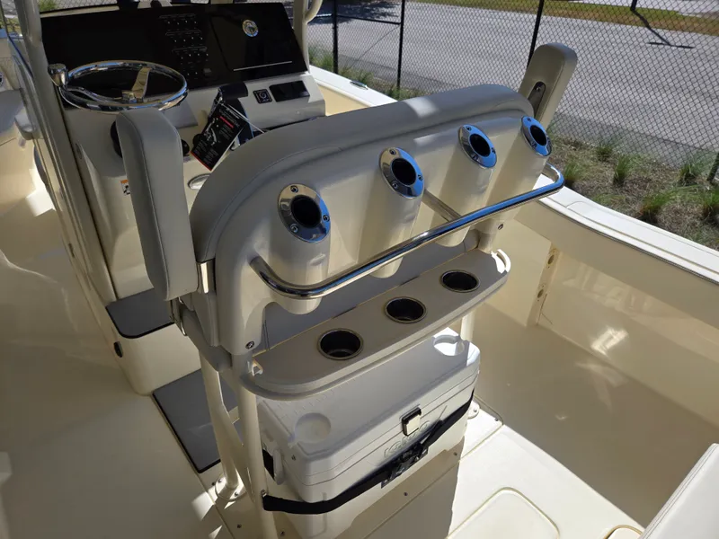 Slide: The Image of Scout 240 XSF 2026 - 7