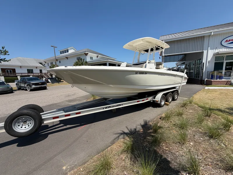 Slide: The Image of Boston Whaler 270 DAUNTLESS 2017 - 1