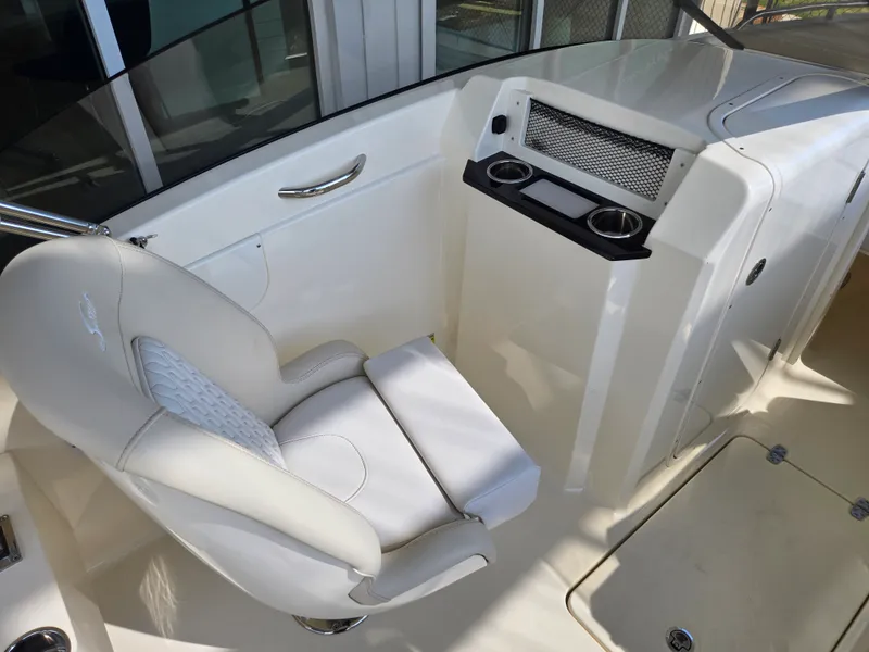 Slide: The Image of Scout 220 Dorado 2027 - 8