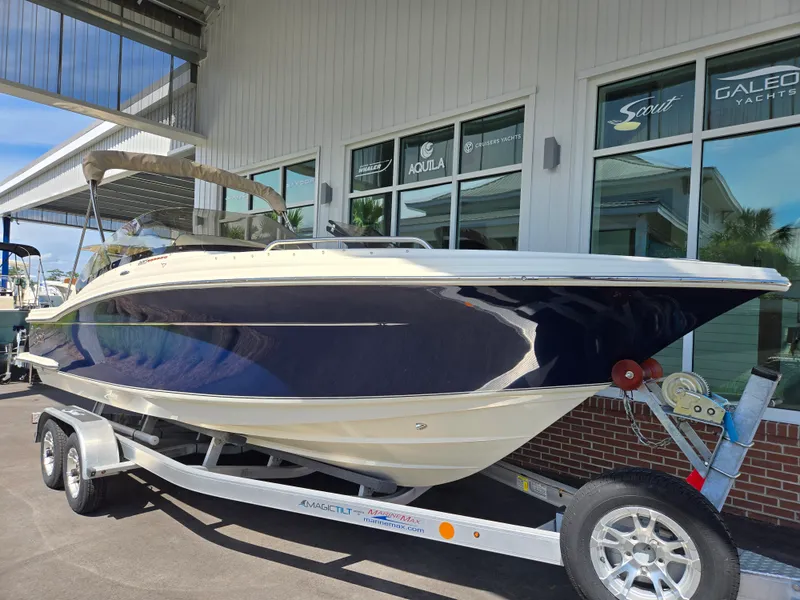 Slide: The Image of Scout 220 Dorado 2027 - 22