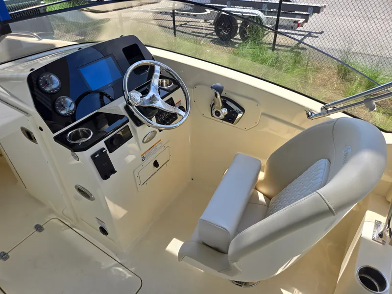 Slide: The Image of Scout 220 Dorado 2027 - 10