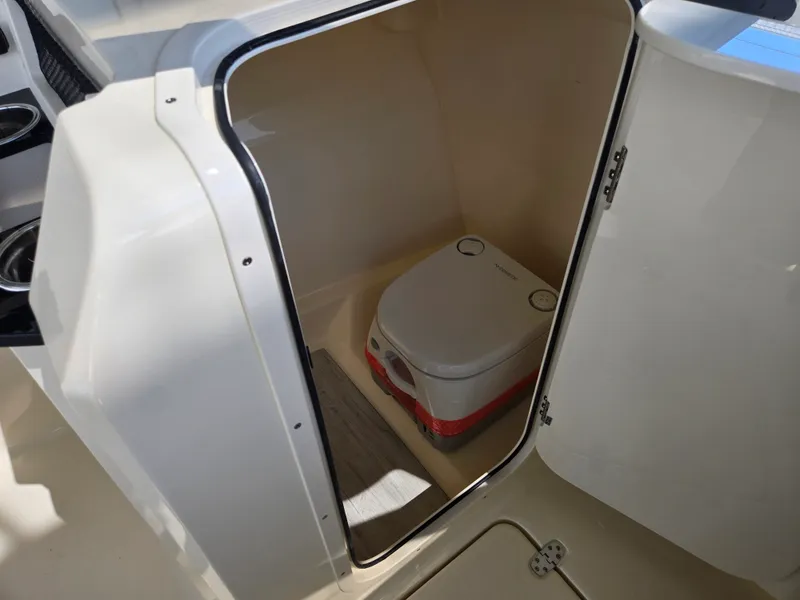 Slide: The Image of Scout 220 Dorado 2027 - 15