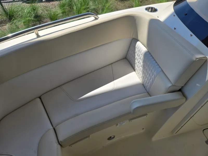 Slide: The Image of Scout 220 Dorado 2027 - 18