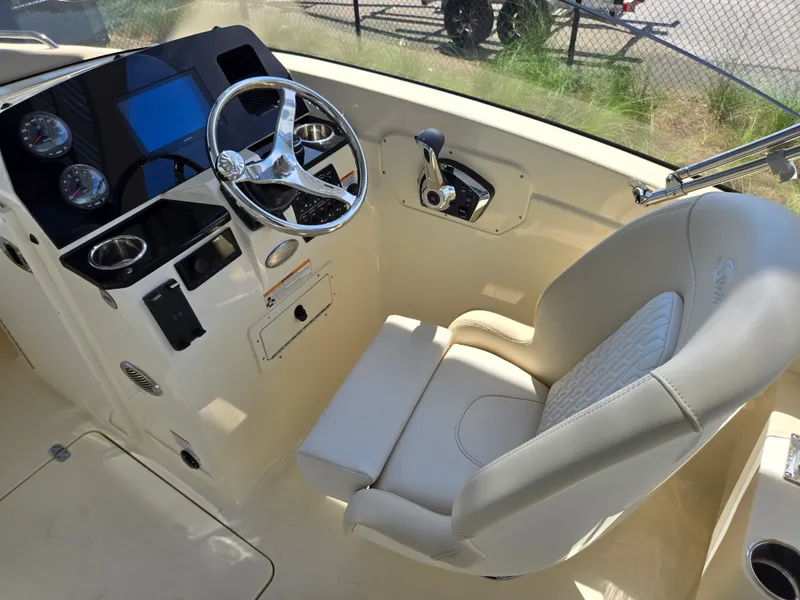 Slide: The Image of Scout 220 Dorado 2027 - 9