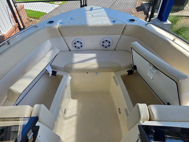 Slide: The Image of Scout 220 Dorado 2027 - 20