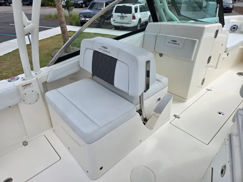 Slide: The Image of Cobia 240 DUAL CONSOLE 2023 - 12