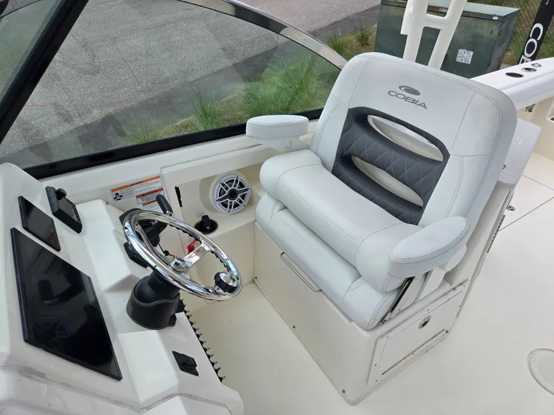 Slide: The Image of Cobia 240 DUAL CONSOLE 2023 - 14