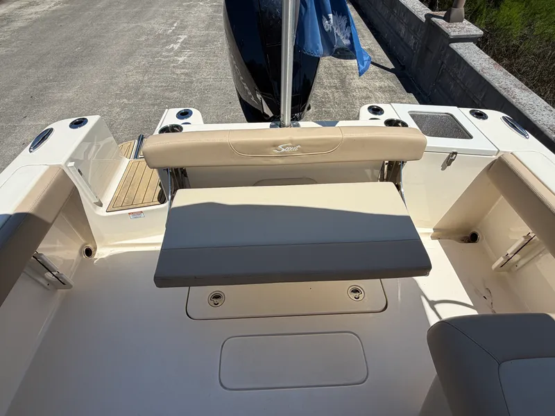 Slide: The Image of Scout 215 DORADO 2024 - 5