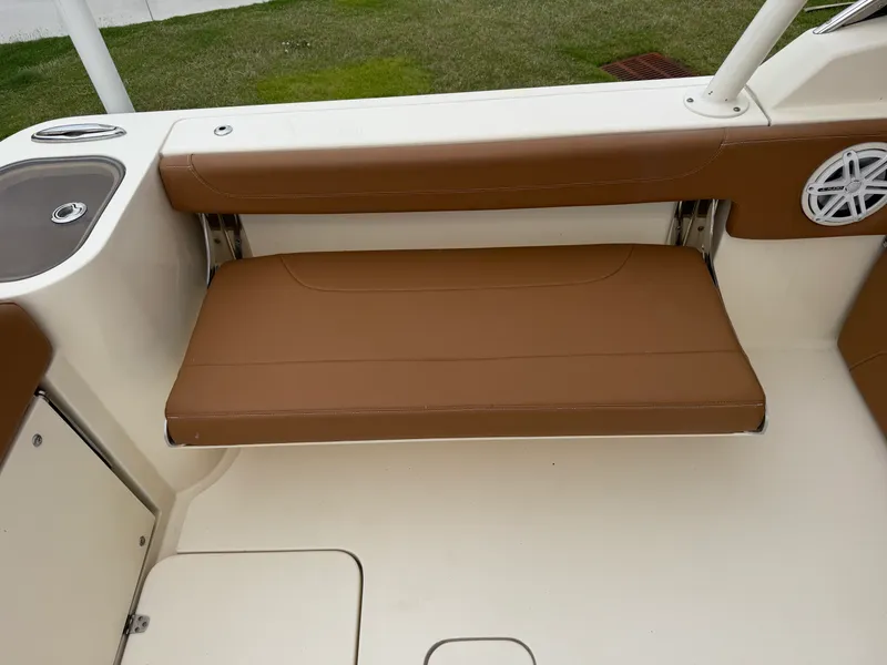 Slide: The Image of Scout 255 DORADO 2017 - 8