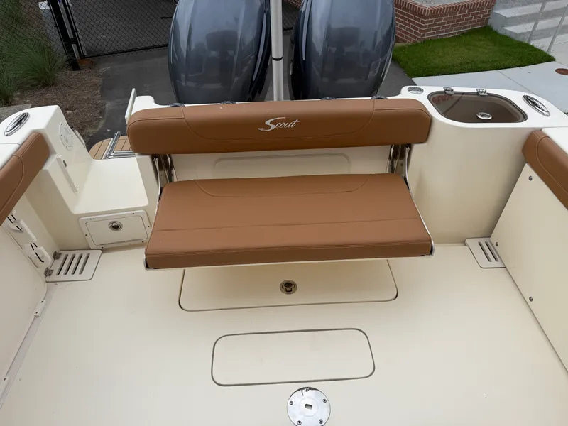 Slide: The Image of Scout 255 DORADO 2017 - 6