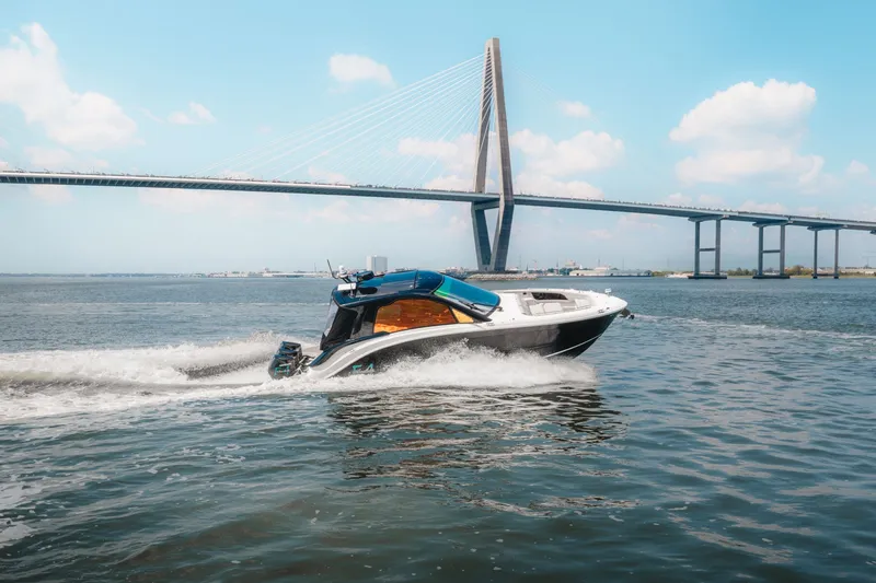 Slide: The Image of Sea Ray 370 Sundancer 2023 - 1
