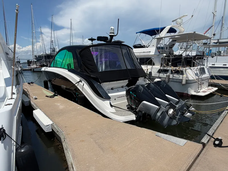The Image of Sea Ray 370 Sundancer 2023 - 0