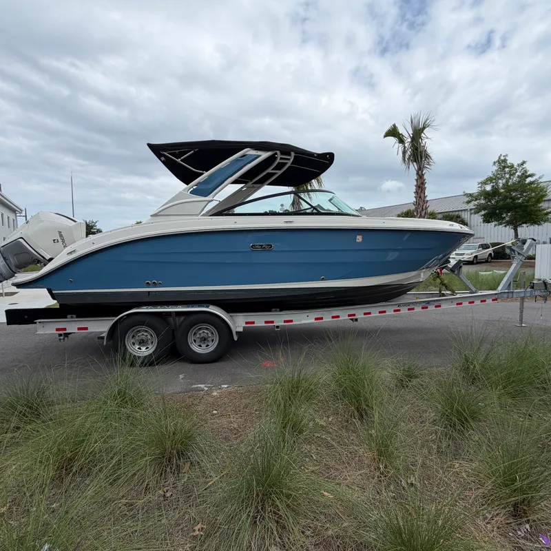 The Image of Sea Ray 250 SDX 2025 - 0