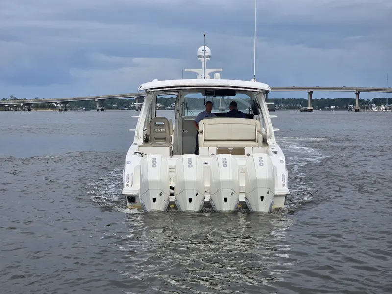 Slide: The Image of Boston Whaler 380 Realm 2022 - 2