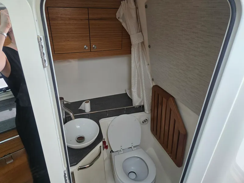 Slide: The Image of Boston Whaler 380 Realm 2022 - 42