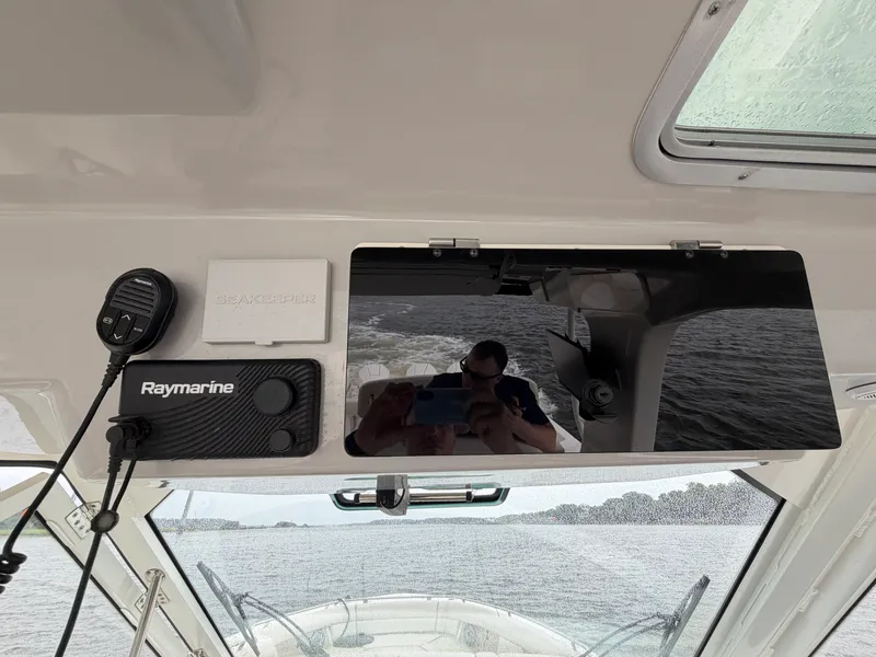 Slide: The Image of Boston Whaler 380 Realm 2022 - 31