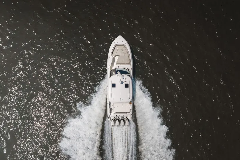 Slide: The Image of Boston Whaler 380 Realm 2022 - 24